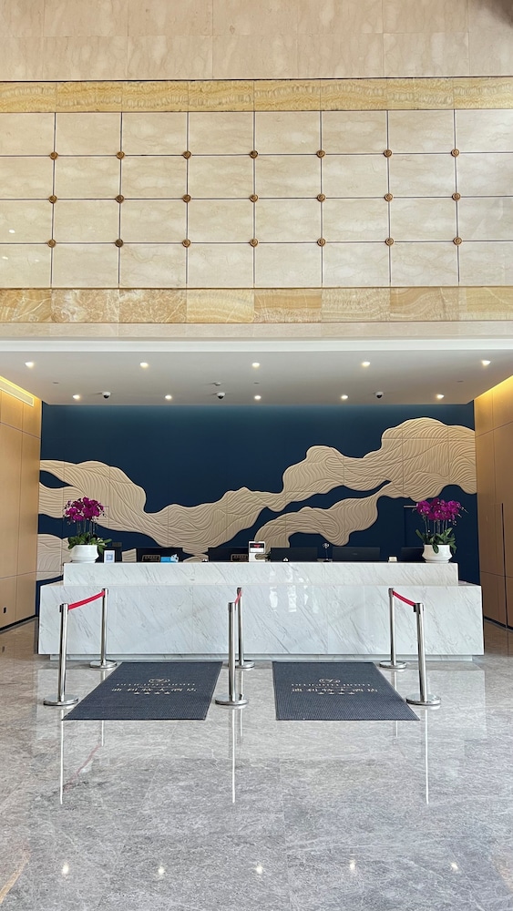 delightel hotel west