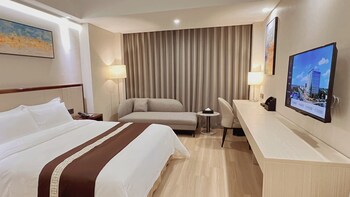delightel hotel west