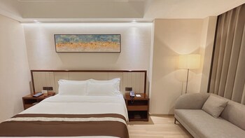 delightel hotel west