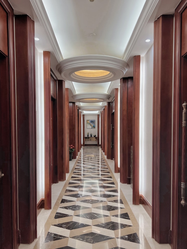 delightel hotel west