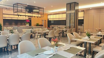 delightel hotel west