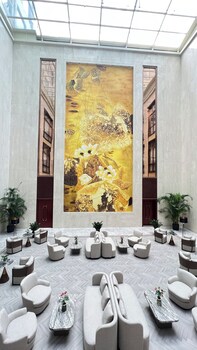 delightel hotel west