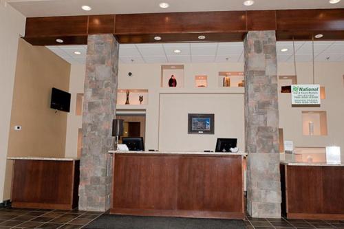 paradise inn and suites valleyview