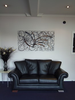 amethyst court motorlodge