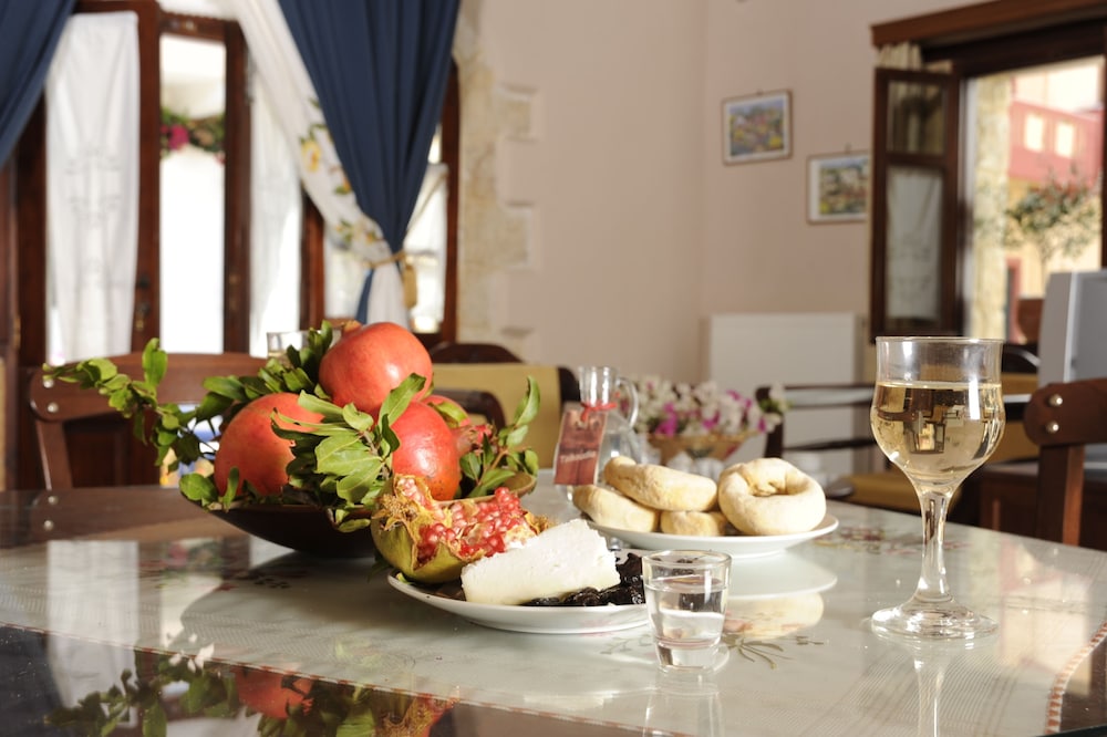 idili traditional house