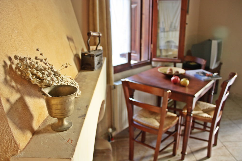 idili traditional house