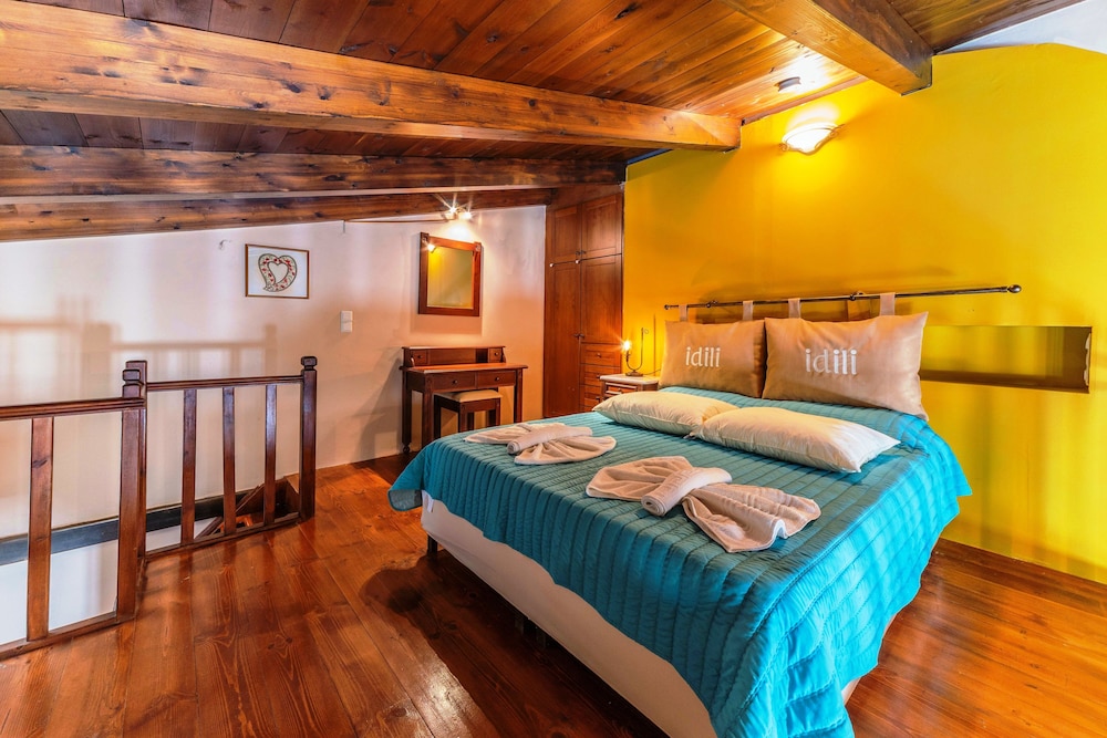 idili traditional house