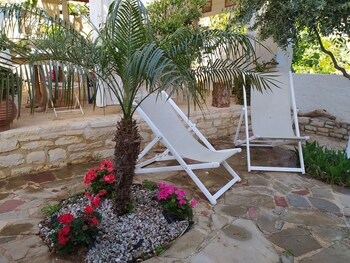 idili traditional house