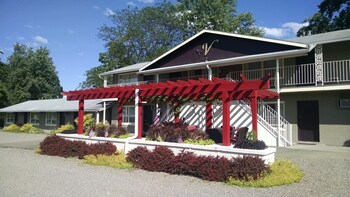 vinehurst inn and suites