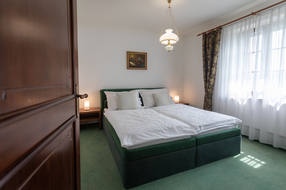 hotel zamecek pod hradem stary jicin