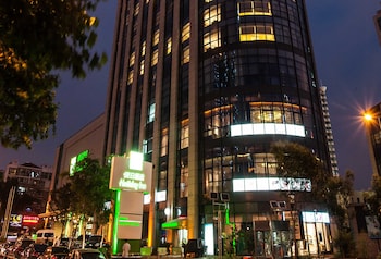 holiday inn qingdao city centre by ihg