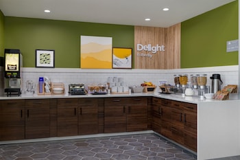 spark by hilton artesia