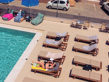 chrispy beach resort