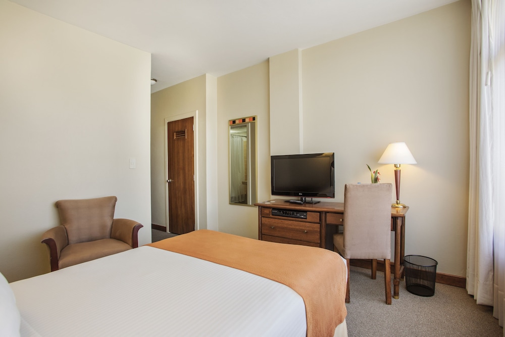 hotel quito