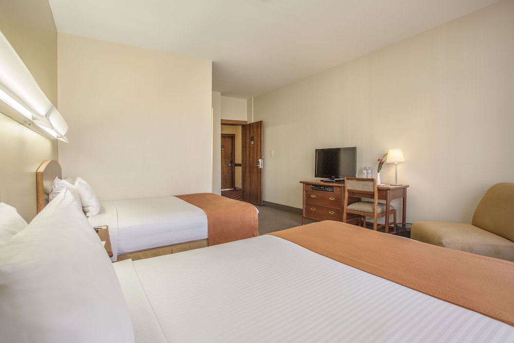 hotel quito