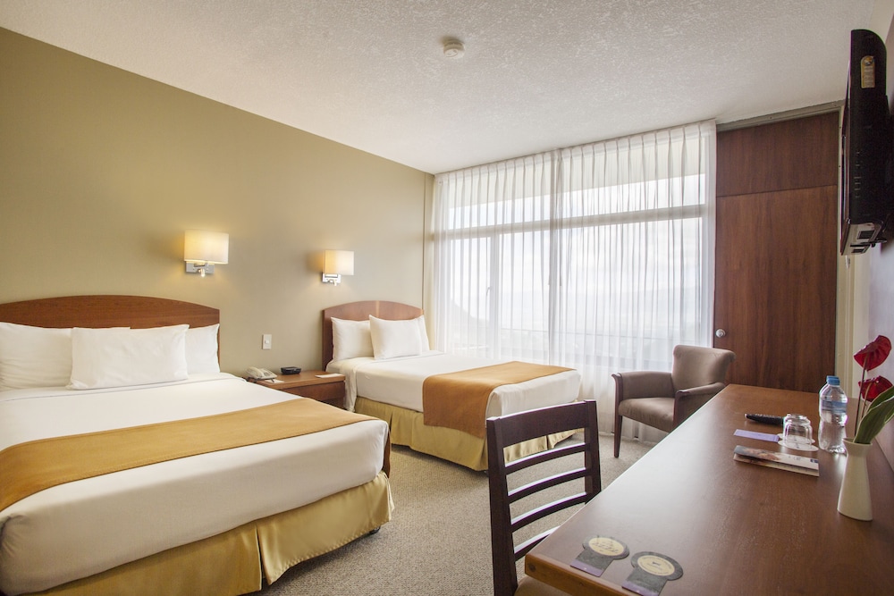 hotel quito
