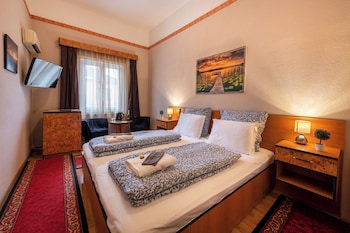 kristal hotel