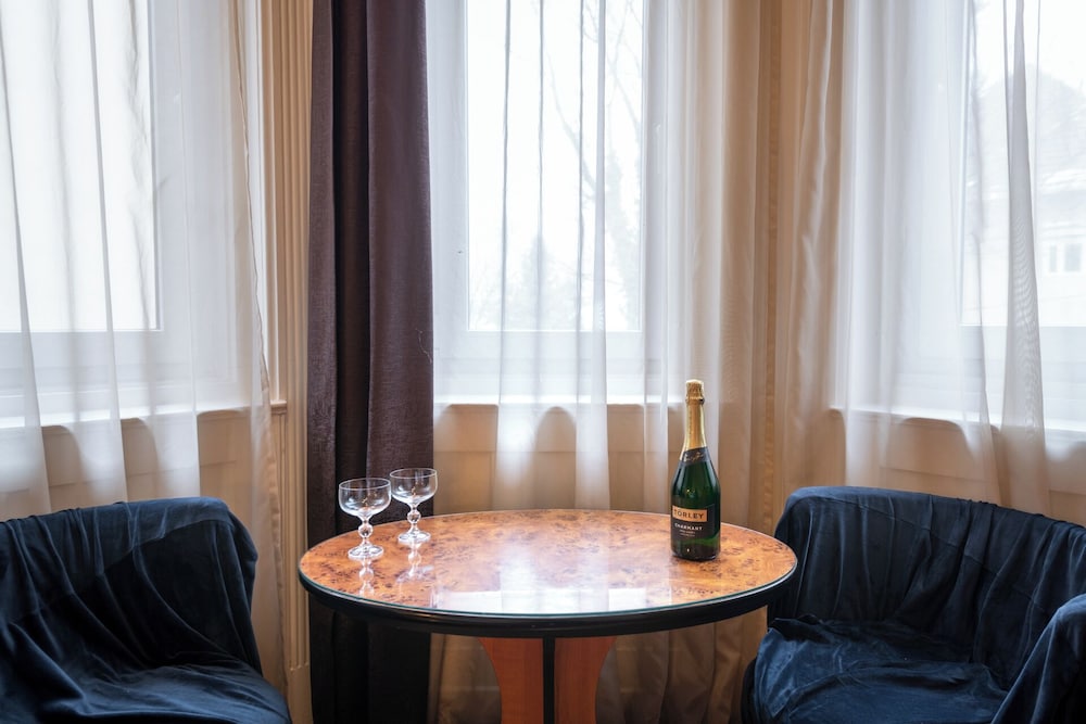 kristal hotel