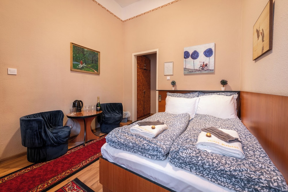 kristal hotel
