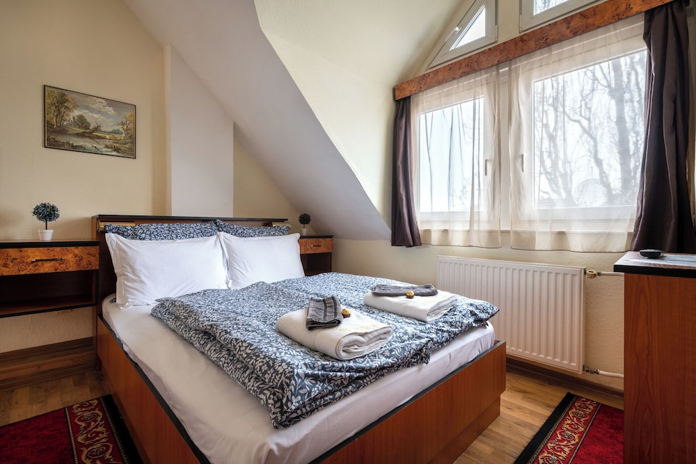 kristal hotel