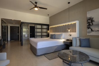 hideaway at royalton blue waters