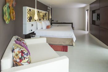 hideaway at royalton blue waters