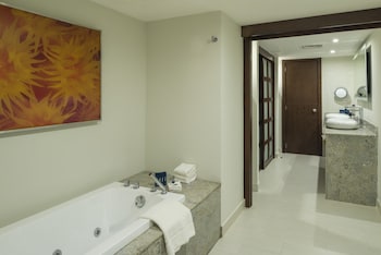 hideaway at royalton blue waters