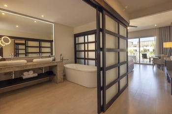 hideaway at royalton blue waters