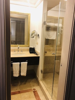 wyndham monterrey ambassador centro