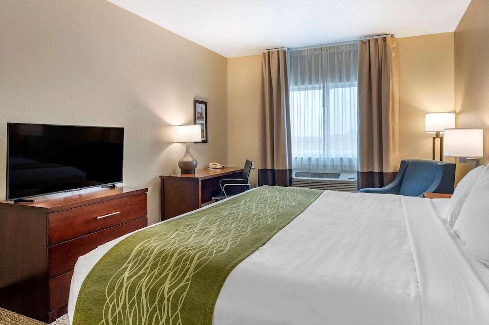 comfort inn hebron lowell area