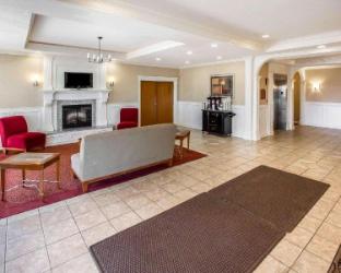 comfort inn hebron lowell area