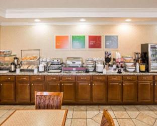 comfort inn hebron lowell area