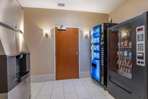 comfort inn hebron lowell area