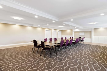 comfort inn hebron lowell area
