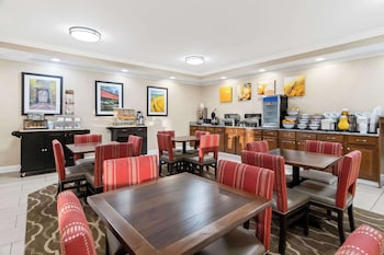 comfort inn hebron lowell area