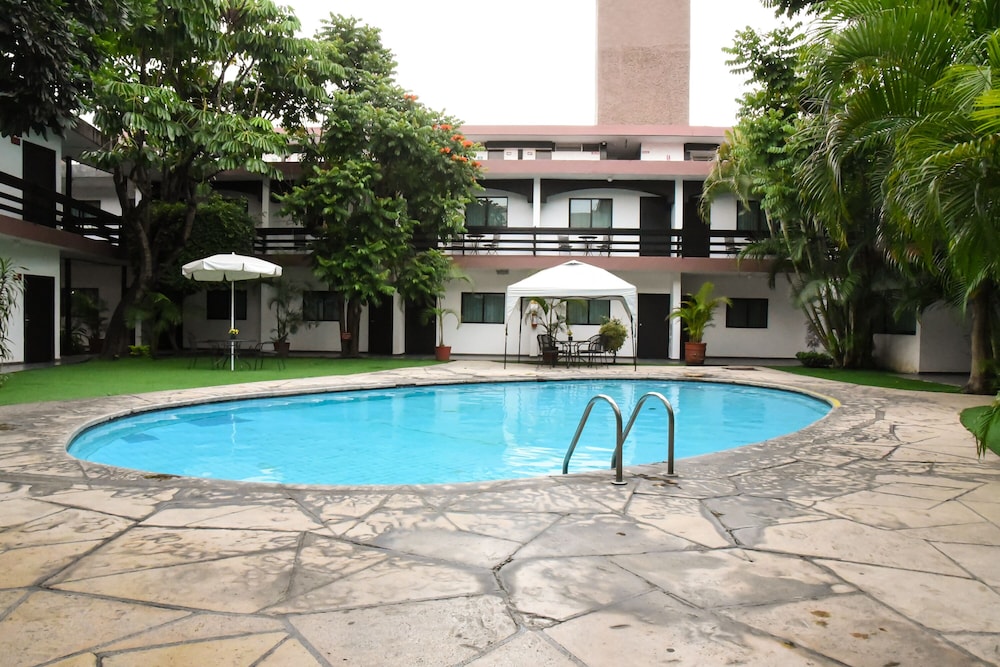 hotel expo plaza business and family guadalajara