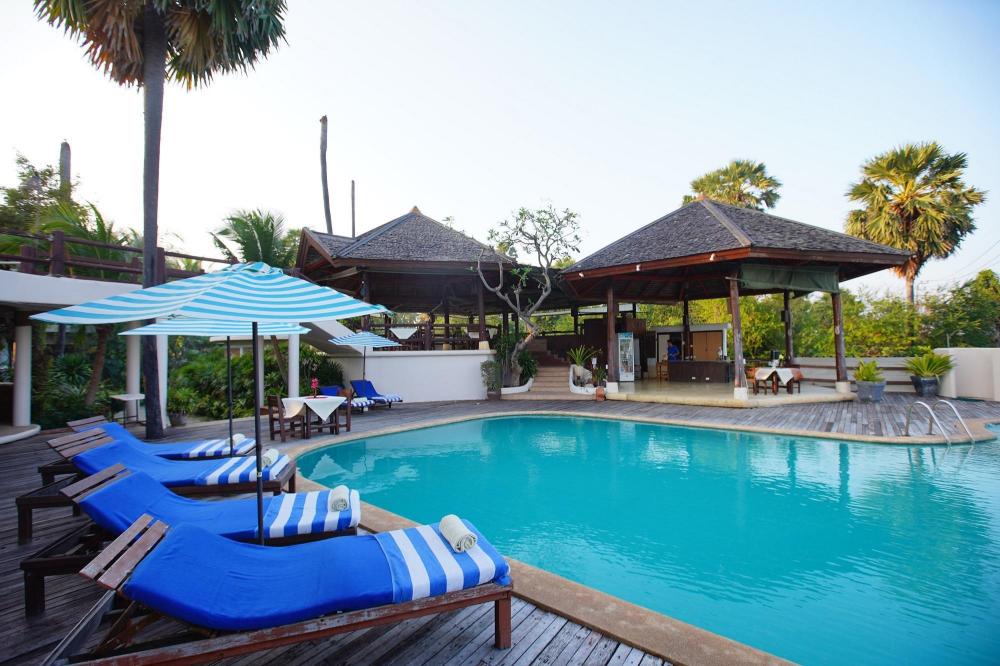 tanaosri resort and spa