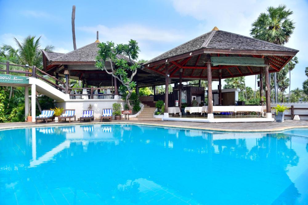 tanaosri resort and spa