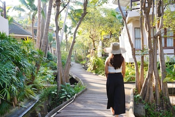 tanaosri resort and spa