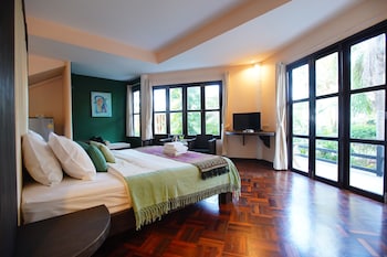 tanaosri resort and spa