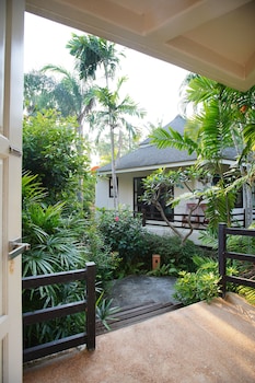 tanaosri resort and spa