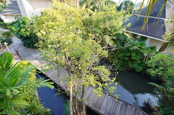 tanaosri resort and spa