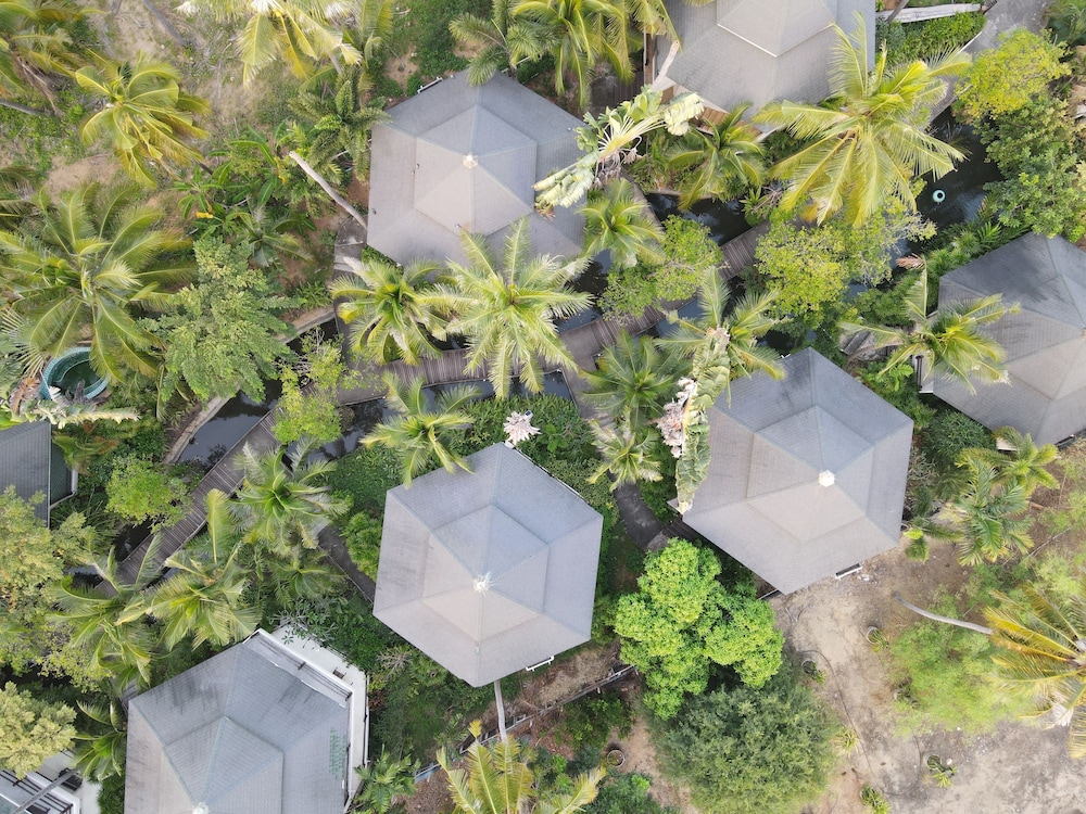 tanaosri resort and spa