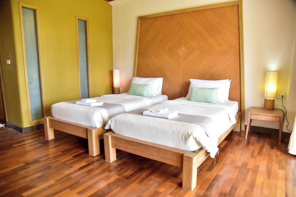 tanaosri resort and spa