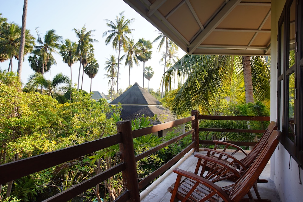 tanaosri resort and spa