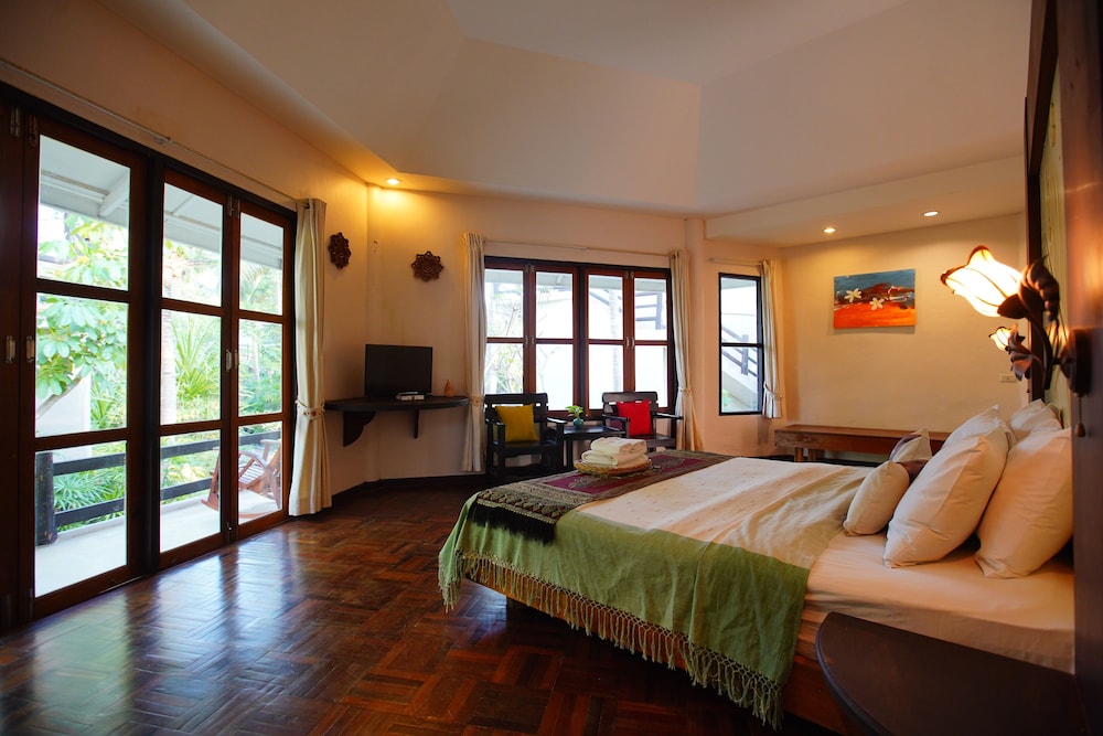 tanaosri resort and spa