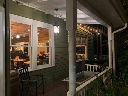 woodbridge inn and tavern