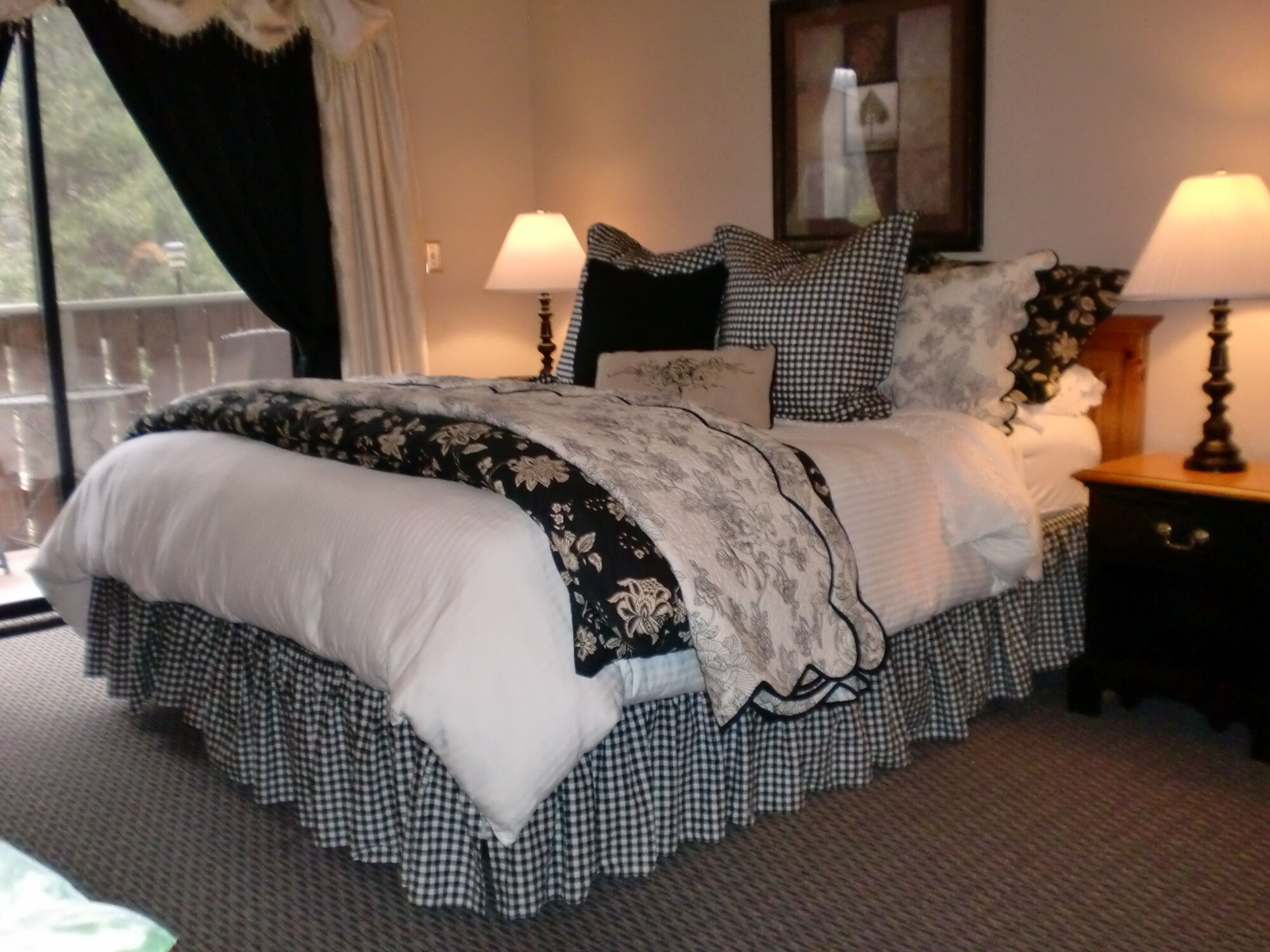 The North Shore Inn,Crestline>>Big Bear Lake,3 star