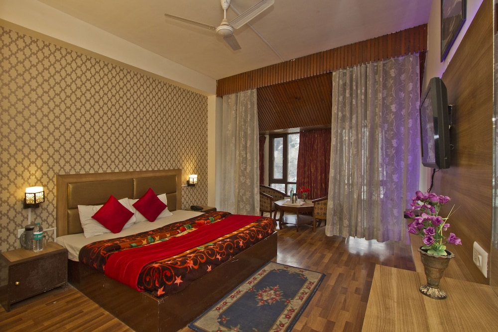 hotel sitara international