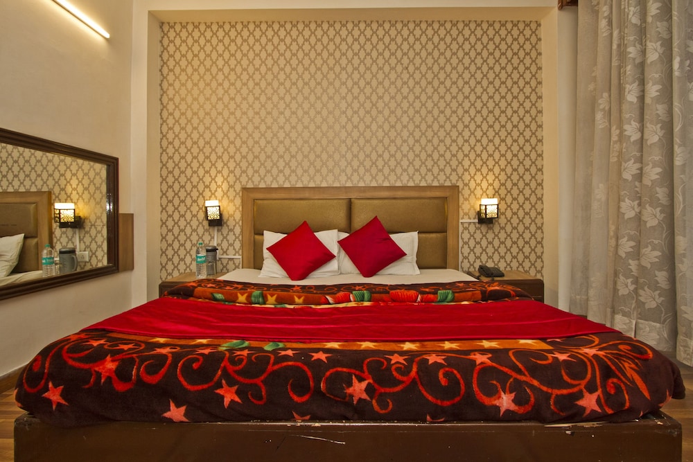 hotel sitara international